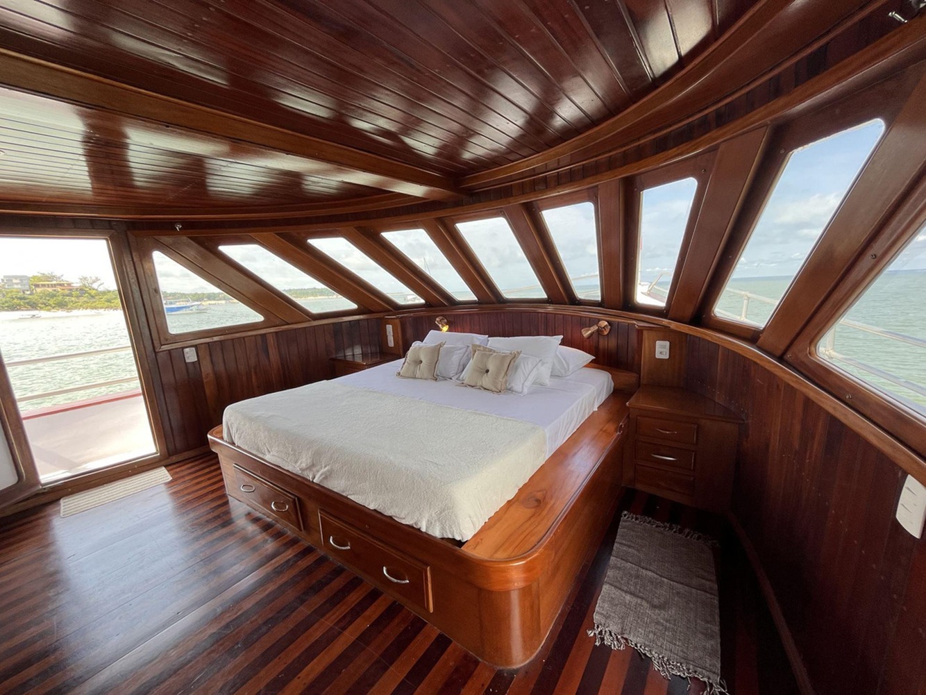 Cabine confortável com vista para o rio Amazonas